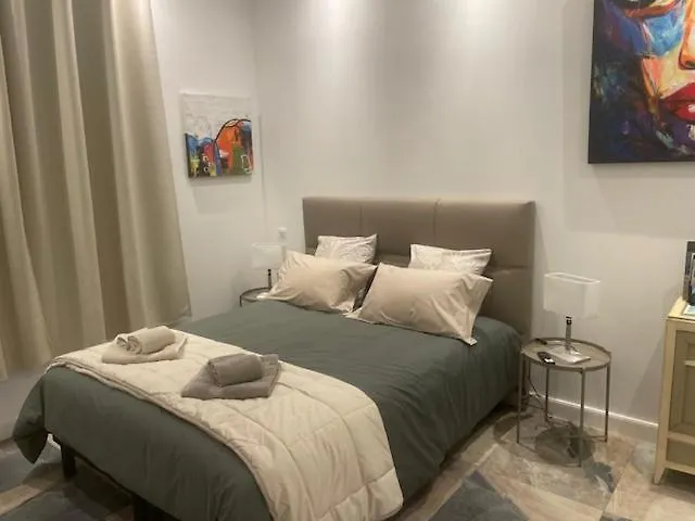 La Cour De La Trésorerie * Metz